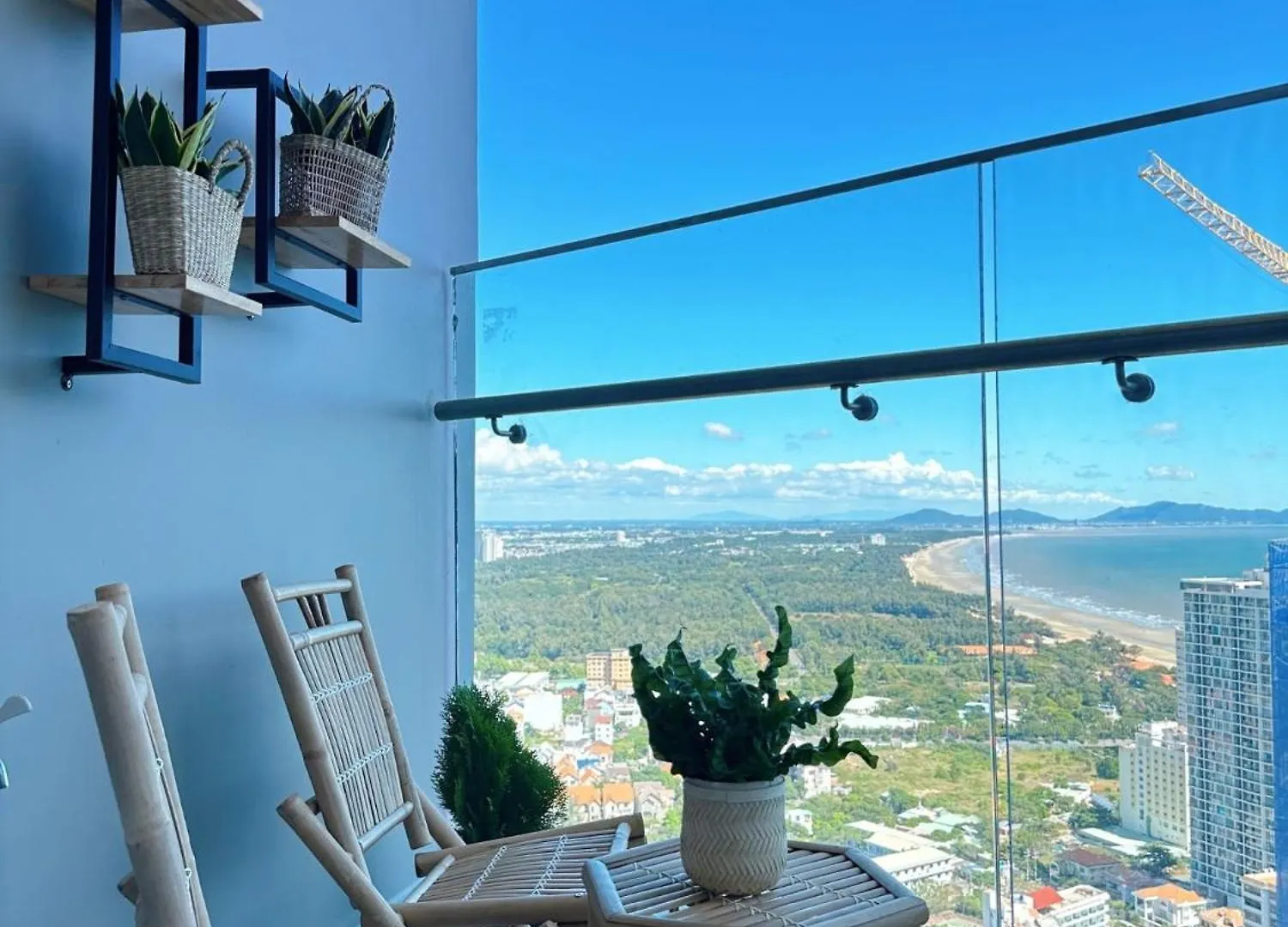 The Song Apartment Vung Tau - Free Pool Vietnam